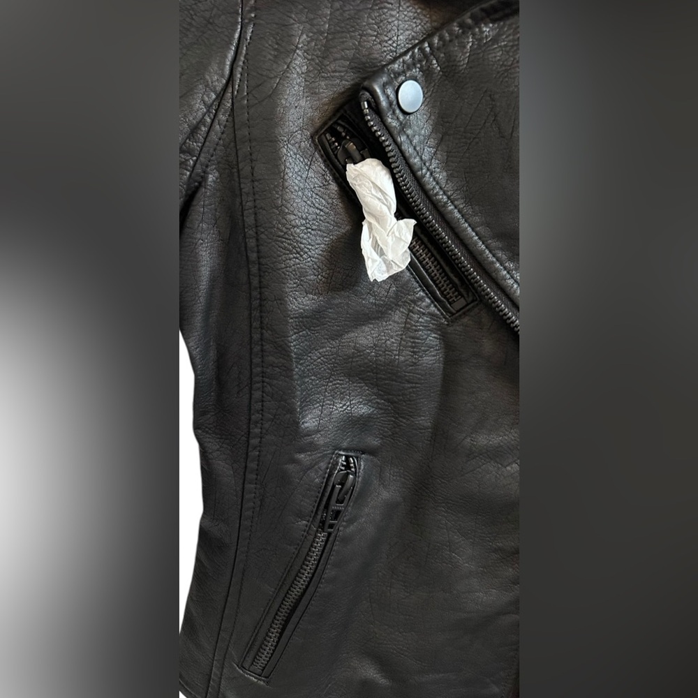 BLANK NYC Vegan Leather Moto Jacket In Onyx Sz XS/S ✨NWT✨ - Picture 5 of 14